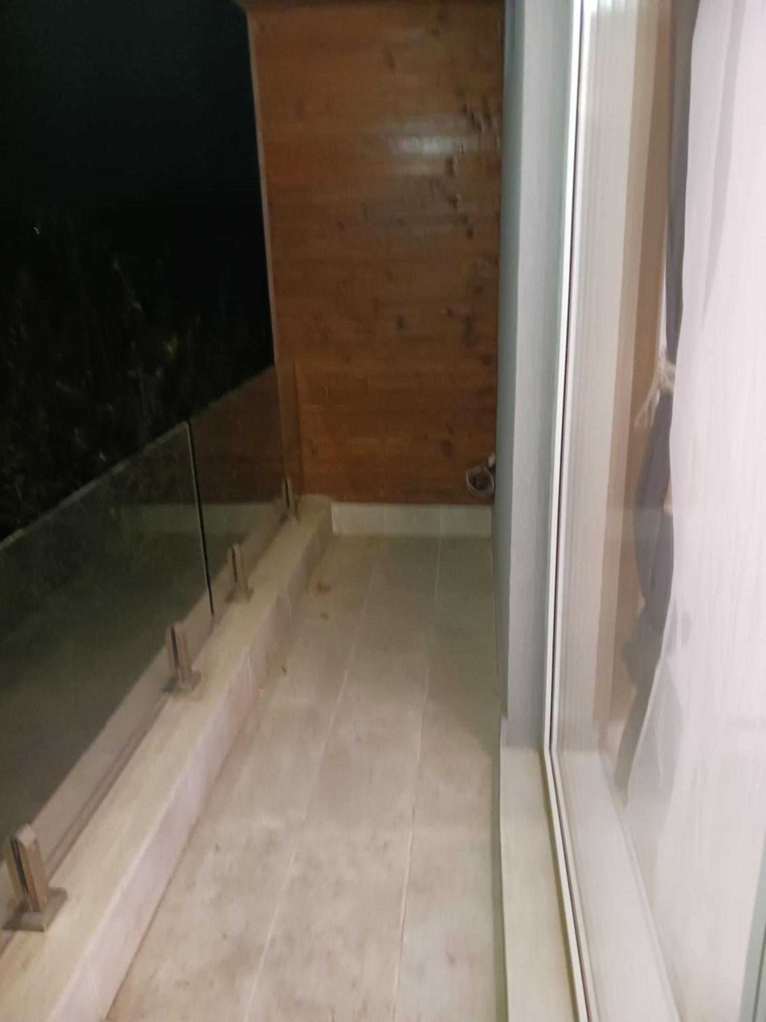 Myky Mouse Nu Primesc Santieristi Si Petrecareti Apartamento Bucareste Exterior foto